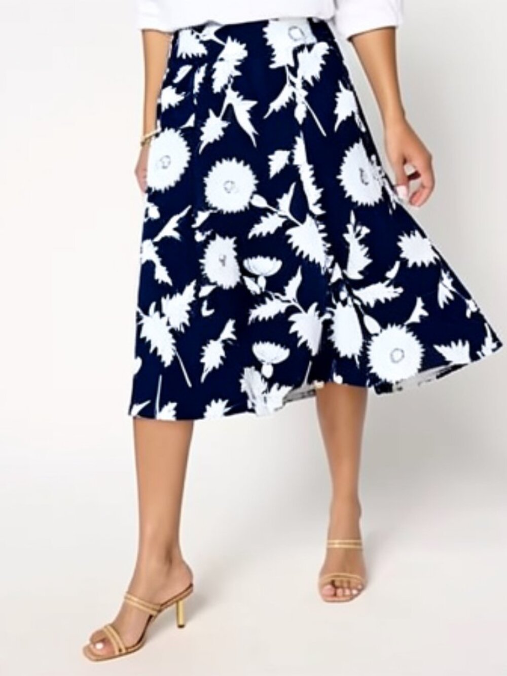 Isaac Mizrahi Flared Skirt Navy White Floral Below Knee Size 8